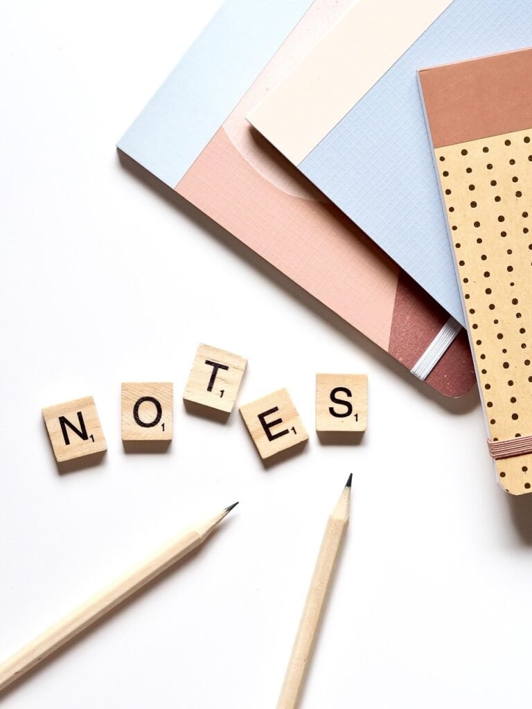 note, notepad, write, notebook, paper, desk, notes, writing, office, meeting, pen, business, white, simple, minimal, blog, blogging